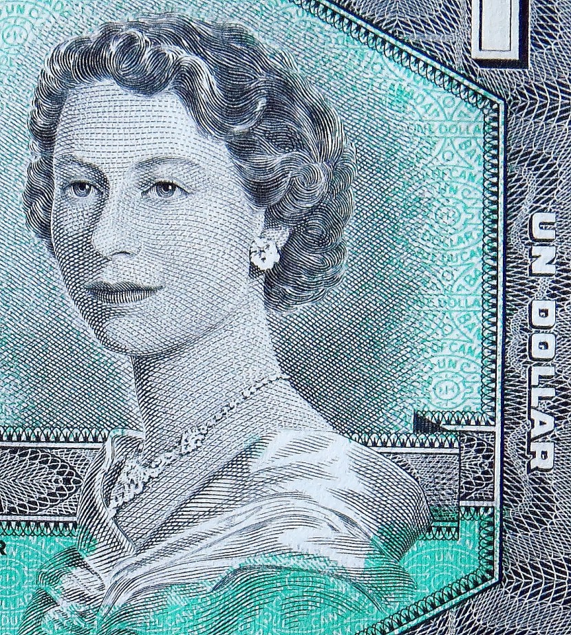 Canadian money 1967 zoom